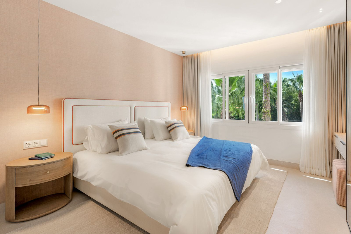3 Bed Apartment for sale in New Golden Mile Costa Del Sol, Málaga, Spain