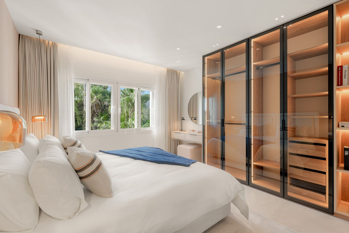 3 Bed Apartment for sale in New Golden Mile Costa Del Sol, Málaga, Spain