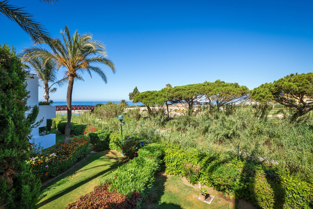 3 Bed Apartment for sale in Los Monteros Costa Del Sol, Málaga, Spain
