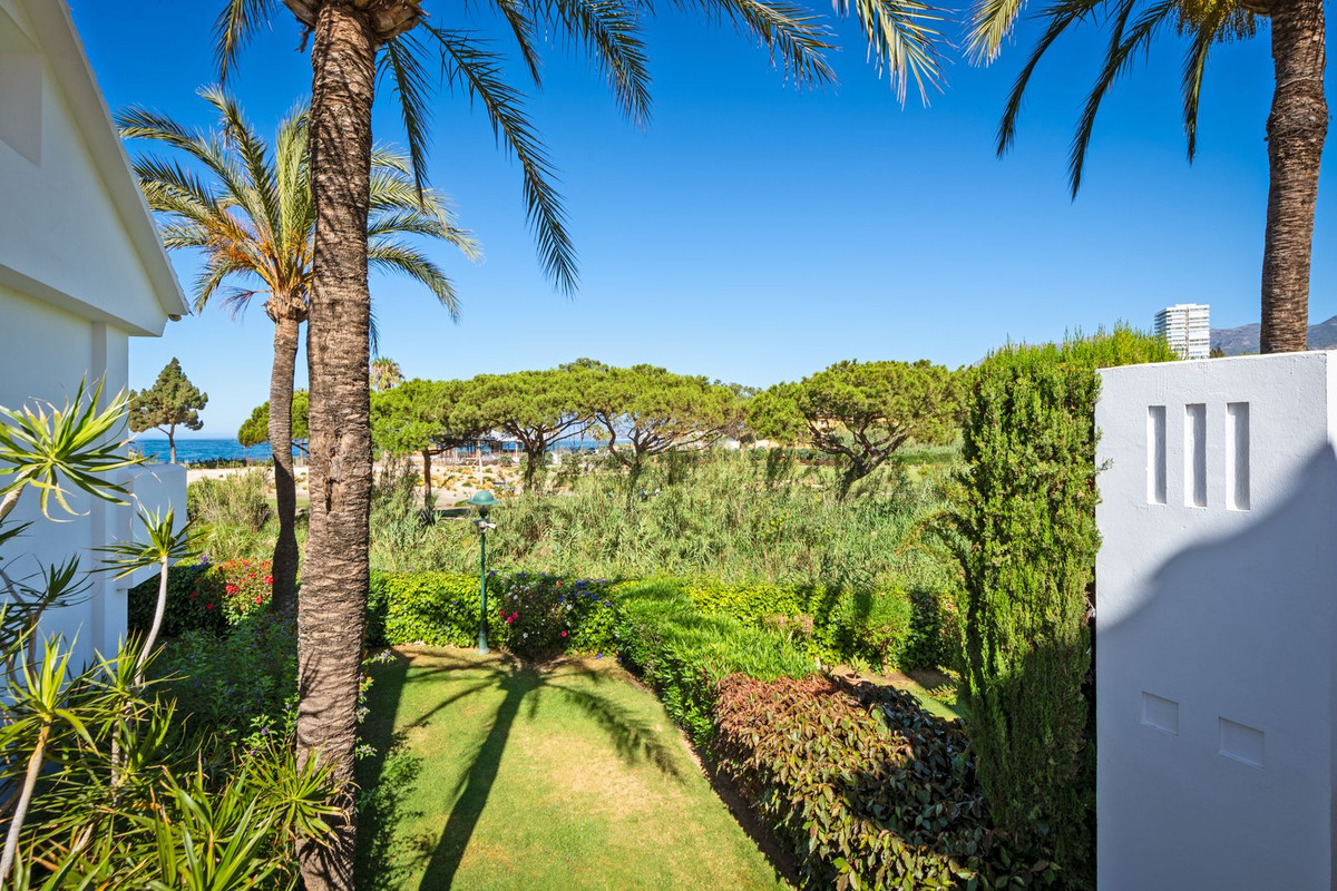 3 Bed Apartment for sale in Los Monteros Costa Del Sol, Málaga, Spain