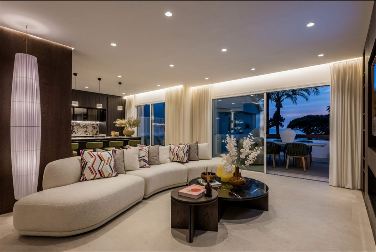 3 Bed Apartment for sale in Los Monteros Costa Del Sol, Málaga, Spain