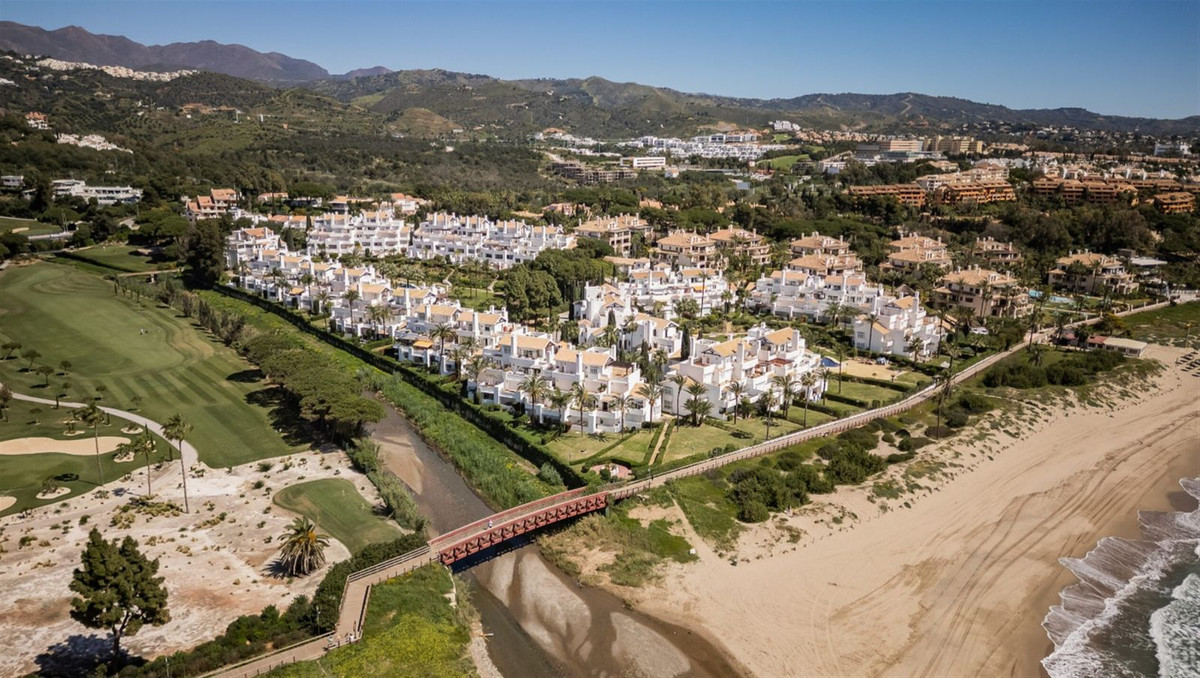 3 Bed Apartment for sale in Los Monteros Costa Del Sol, Málaga, Spain