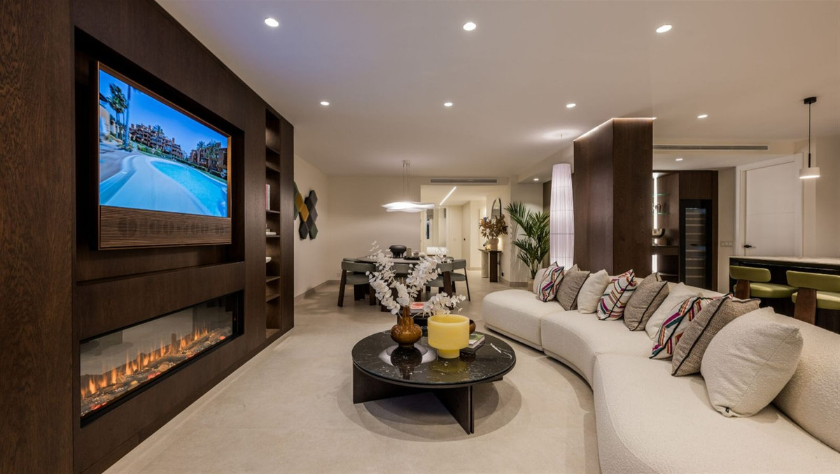 3 Bed Apartment for sale in Los Monteros Costa Del Sol, Málaga, Spain