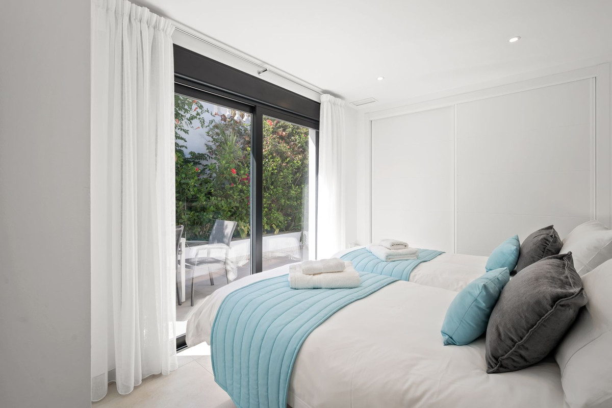 5 Bed Townhouse for sale in Torrenueva Costa Del Sol, Málaga, Spain
