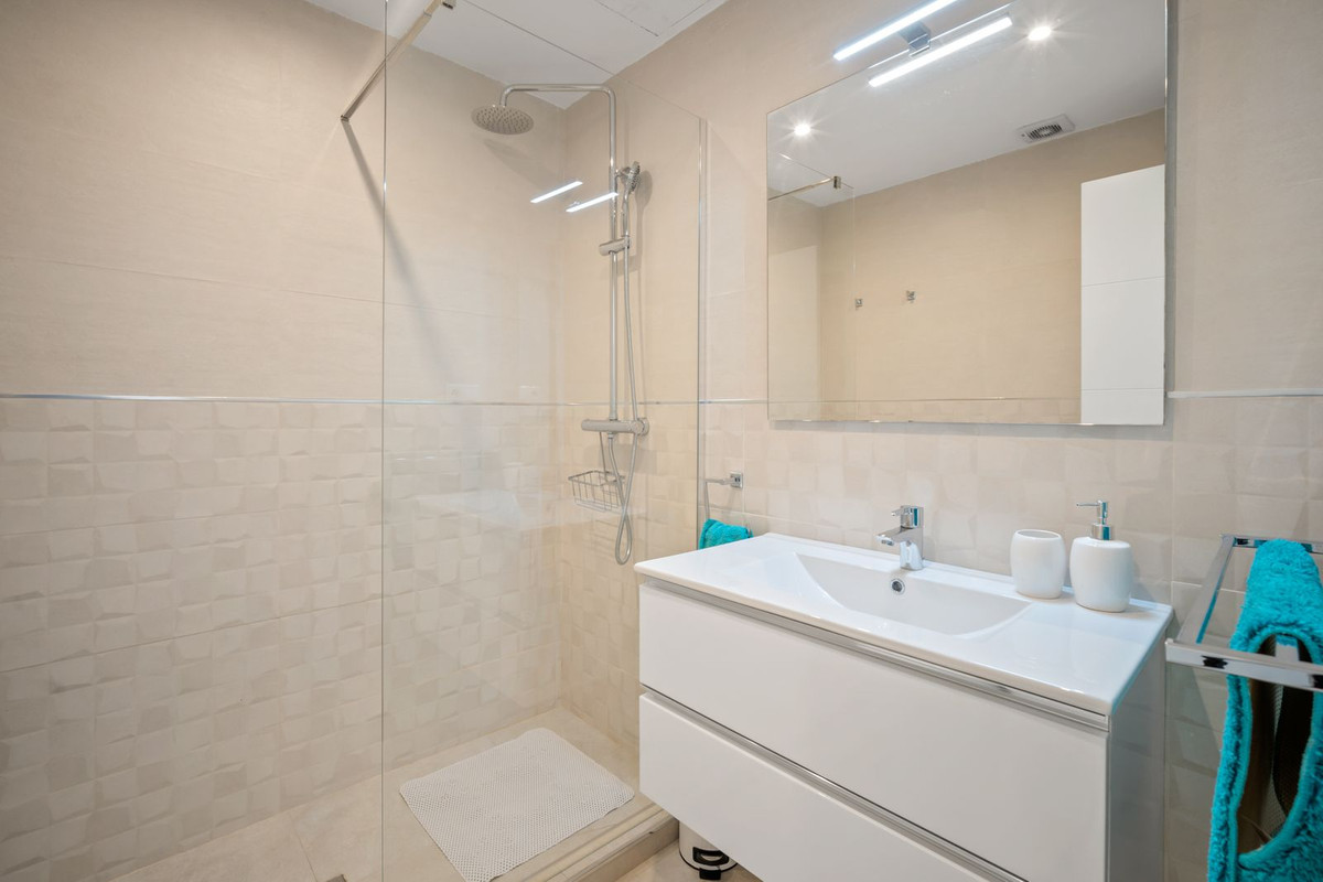 5 Bed Townhouse for sale in Torrenueva Costa Del Sol, Málaga, Spain