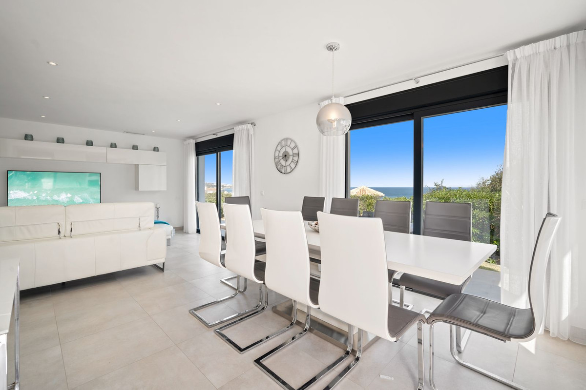 5 Bed Townhouse for sale in Torrenueva Costa Del Sol, Málaga, Spain