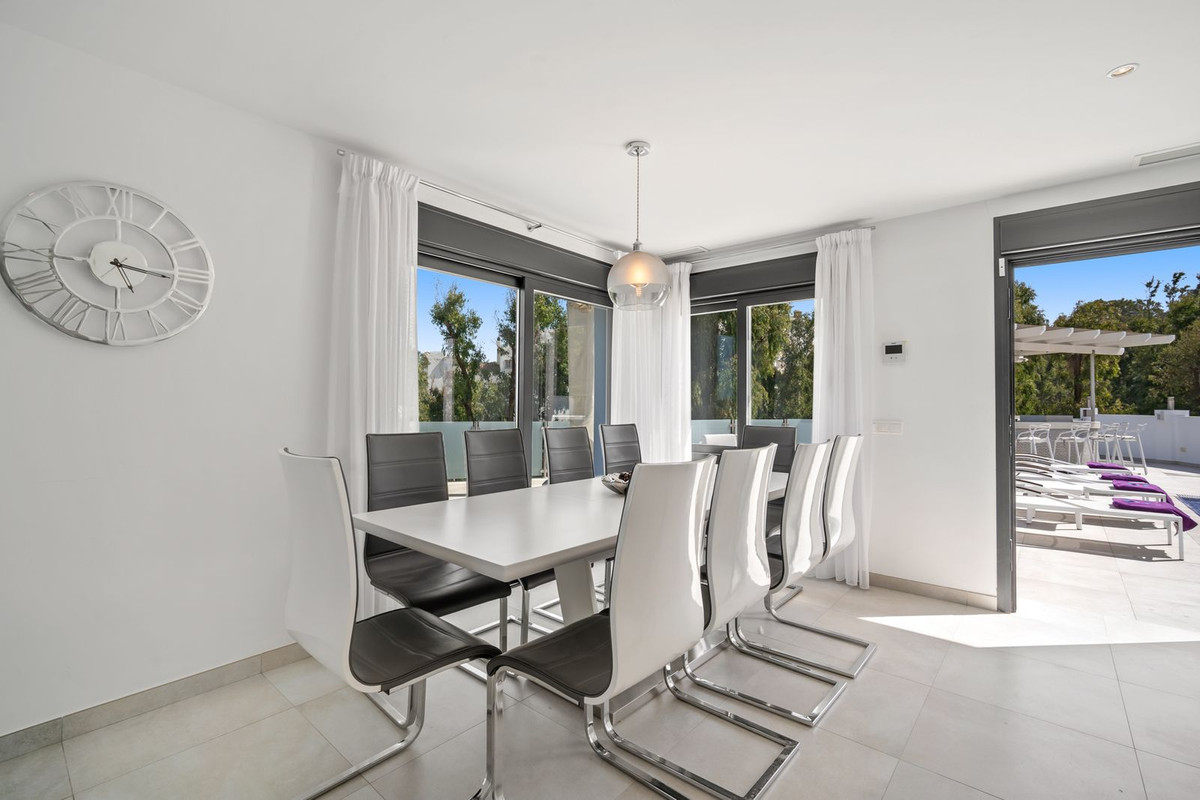 5 Bed Townhouse for sale in Torrenueva Costa Del Sol, Málaga, Spain
