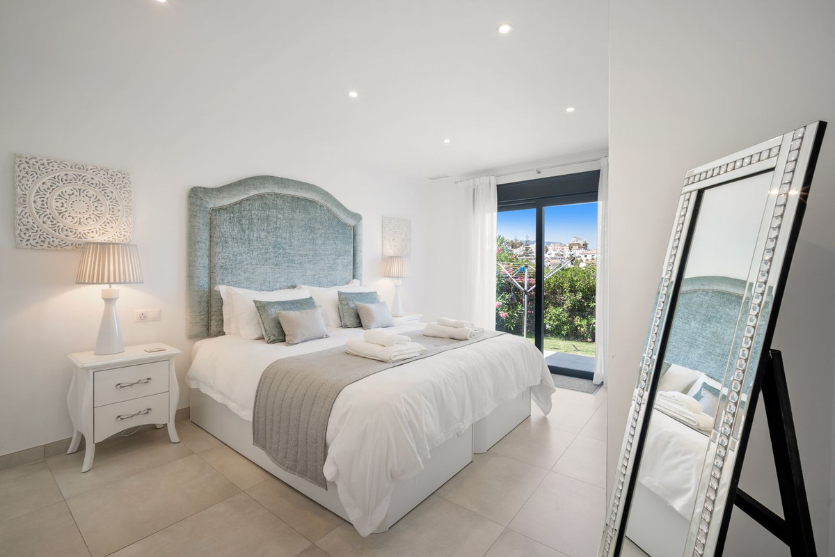 5 Bed Townhouse for sale in Torrenueva Costa Del Sol, Málaga, Spain