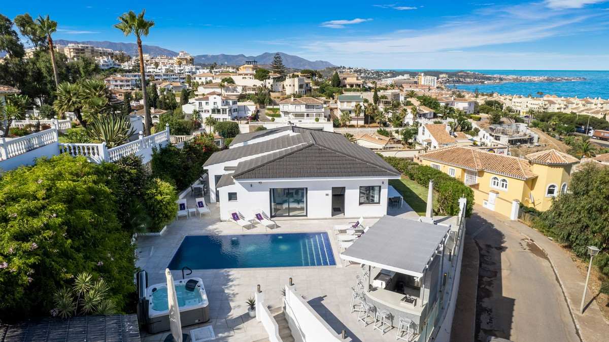 5 Bed Townhouse for sale in Torrenueva Costa Del Sol, Málaga, Spain