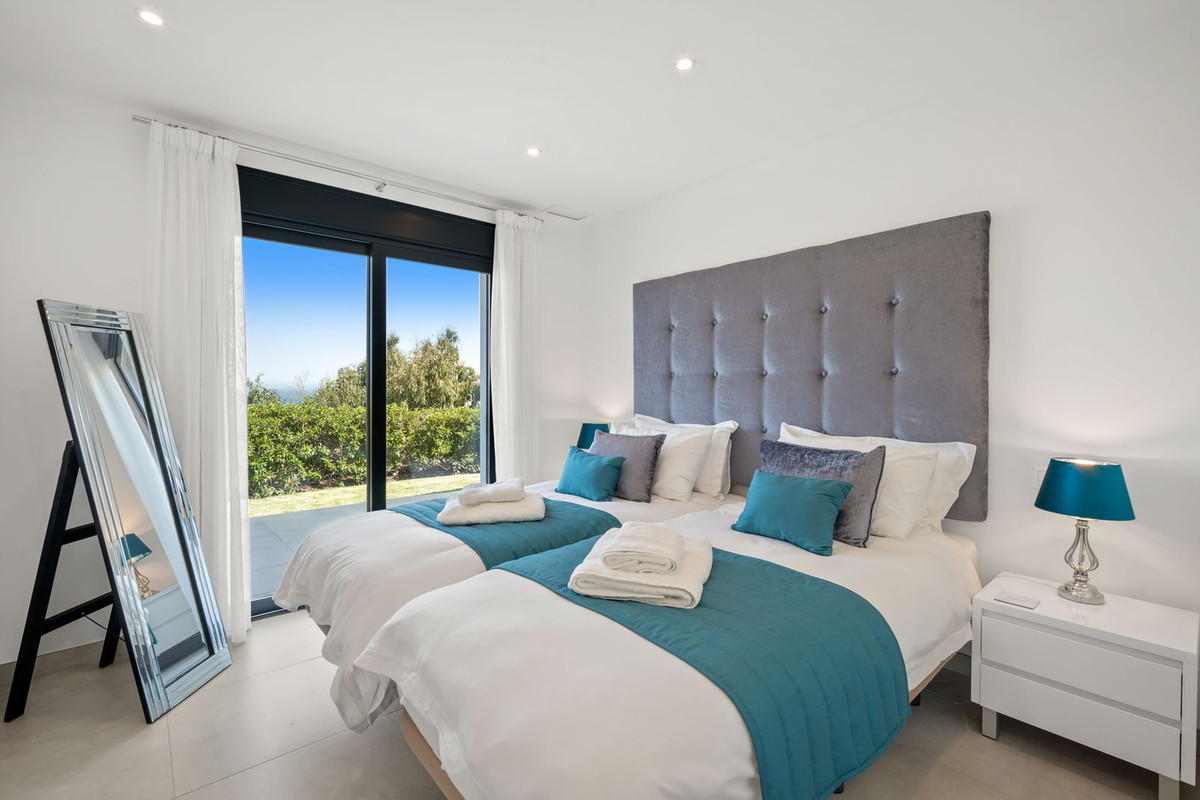 5 Bed Townhouse for sale in Torrenueva Costa Del Sol, Málaga, Spain