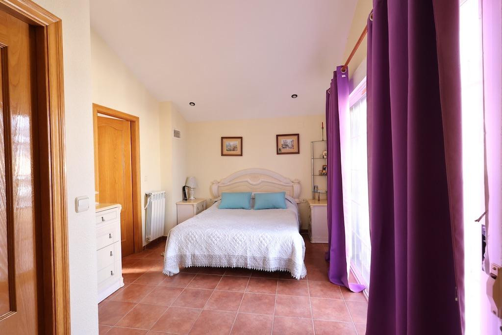 Se vende Villa - Chalet de 4 dormitorios en Costa Blanca, Alicante, España