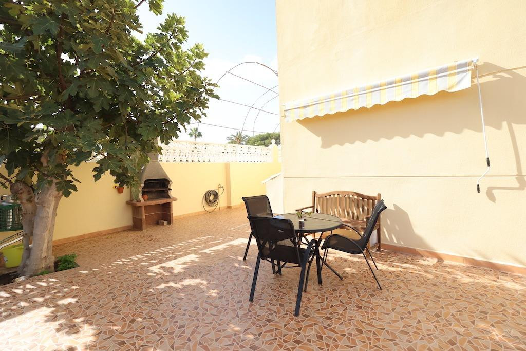 Se vende Villa - Chalet de 4 dormitorios en Costa Blanca, Alicante, España