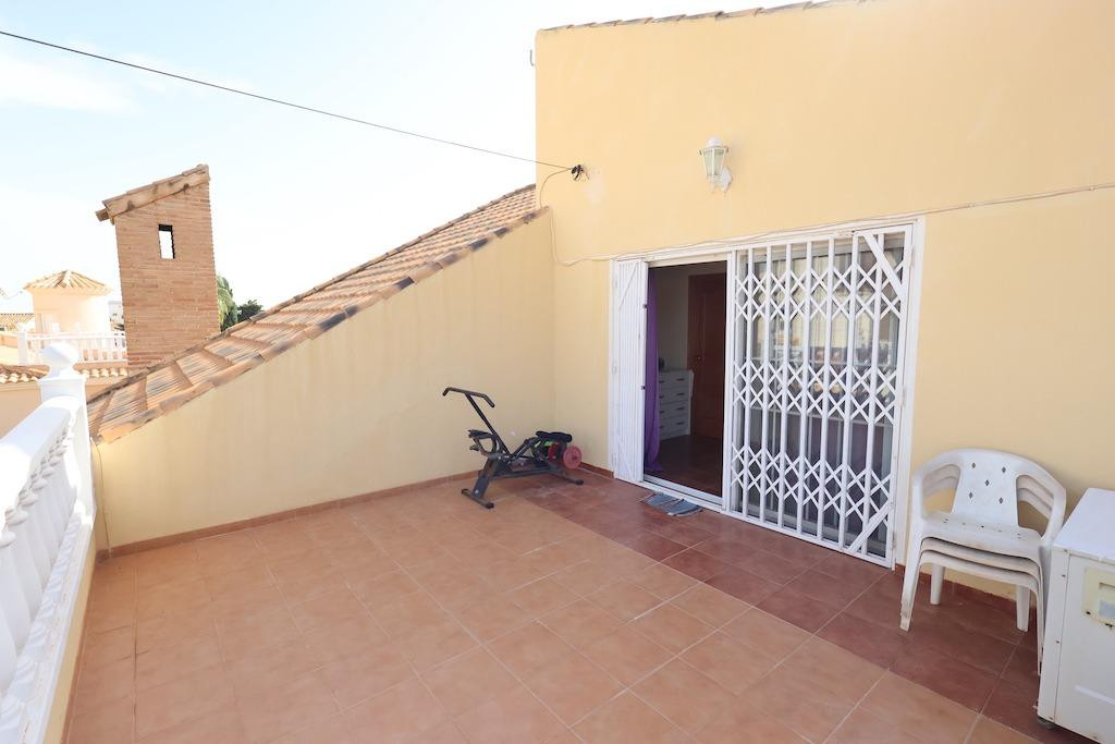 Se vende Villa - Chalet de 4 dormitorios en Costa Blanca, Alicante, España
