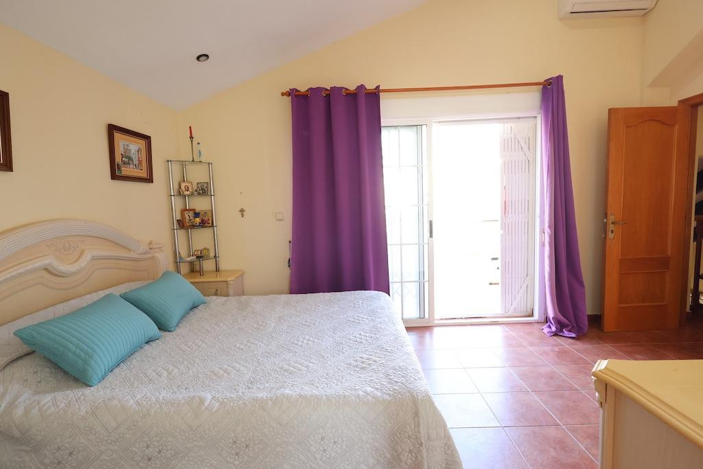 Se vende Villa - Chalet de 4 dormitorios en Costa Blanca, Alicante, España
