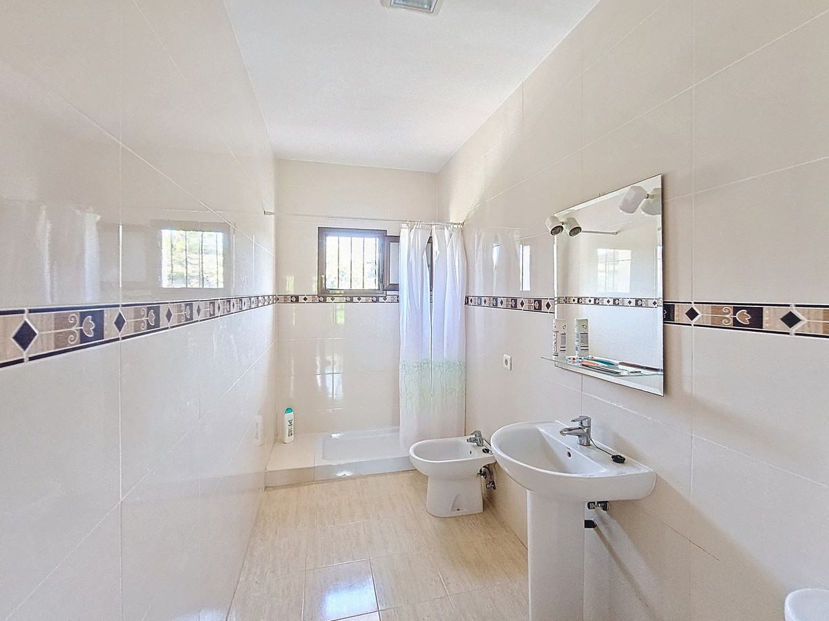 Se vende Finca - Cortijo de 3 dormitorios en Costa Del Sol, Málaga, España