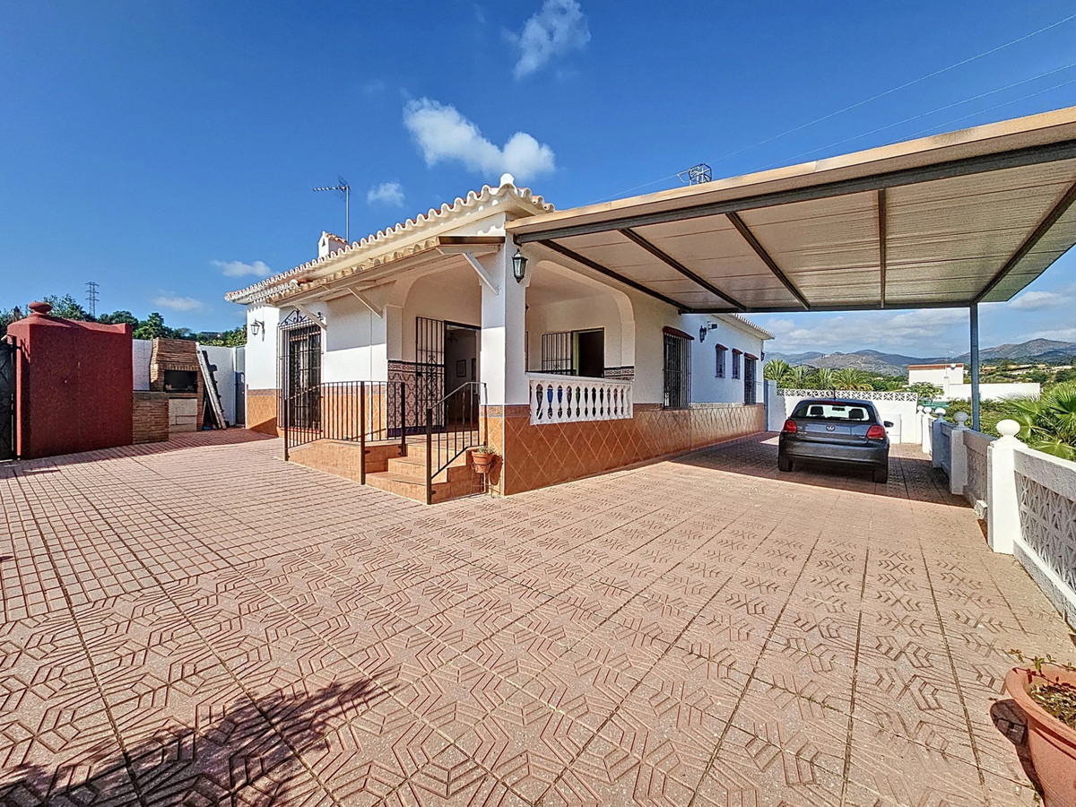 Se vende Finca - Cortijo de 3 dormitorios en Costa Del Sol, Málaga, España