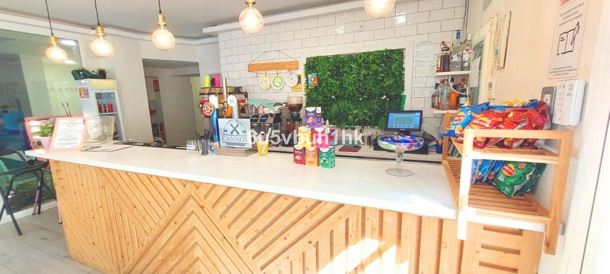 Commercial unit for sale in Fuengirola Costa Del Sol, Málaga, Spain