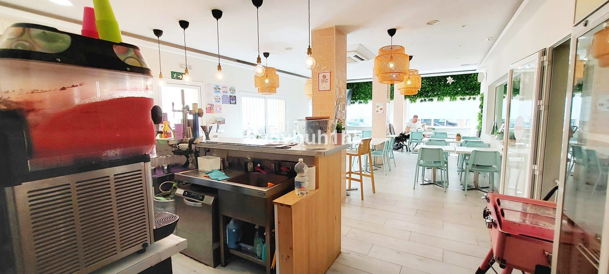 Commercial unit for sale in Fuengirola Costa Del Sol, Málaga, Spain