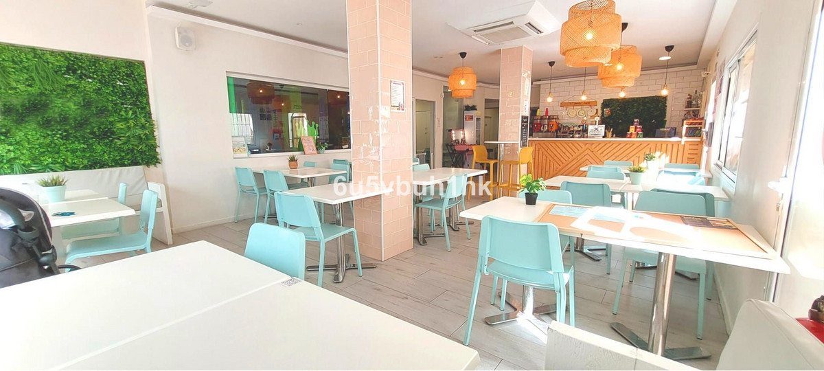 Commercial unit for sale in Fuengirola Costa Del Sol, Málaga, Spain