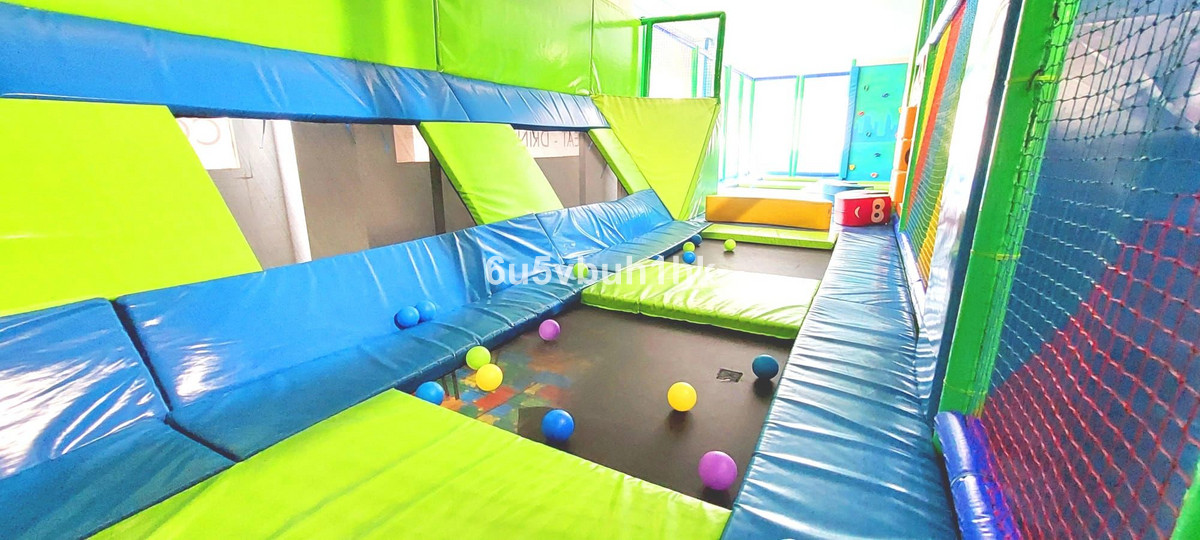 Commercial unit for sale in Fuengirola Costa Del Sol, Málaga, Spain