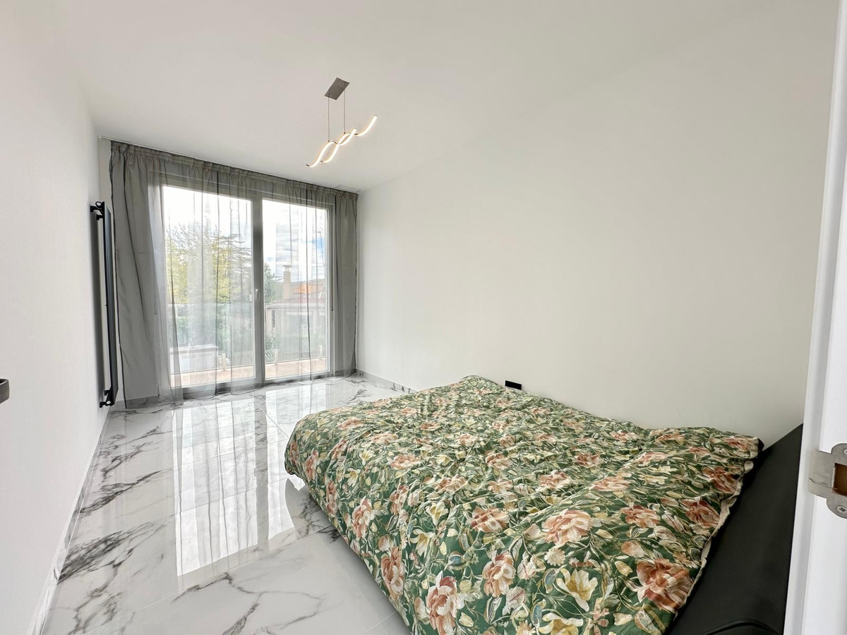 5 Bed Townhouse for sale in Petrer Costa Blanca, Alicante, Spain