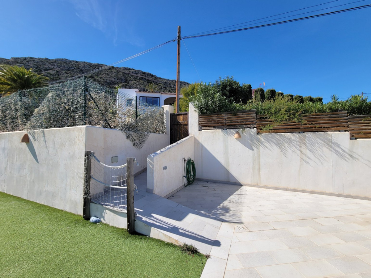 Se vende Villa - Chalet de 3 dormitorios en Costa Blanca, Alicante, España