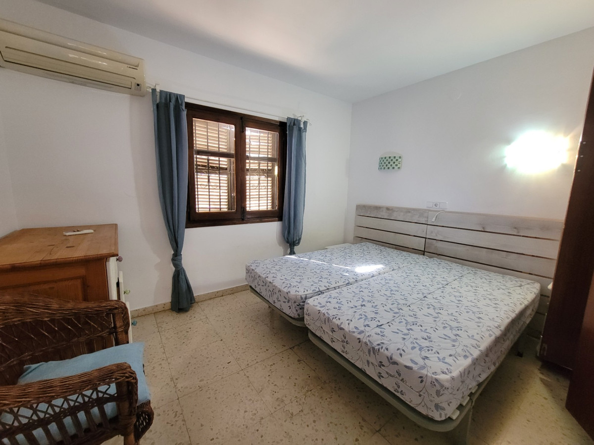 Se vende Villa - Chalet de 3 dormitorios en Costa Blanca, Alicante, España