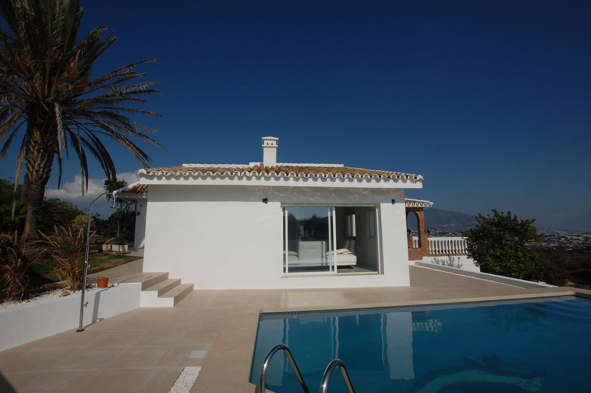 Se vende Villa - Chalet de 3 dormitorios en Costa Del Sol, Málaga, España
