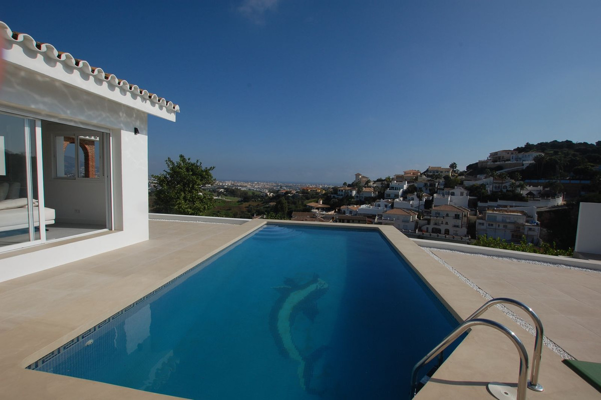 Se vende Villa - Chalet de 3 dormitorios en Costa Del Sol, Málaga, España