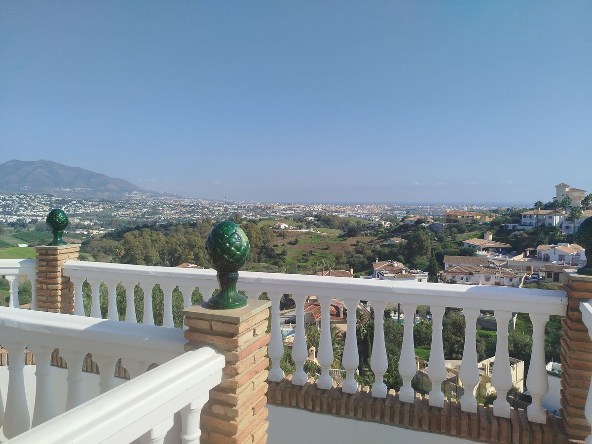 Se vende Villa - Chalet de 3 dormitorios en Costa Del Sol, Málaga, España
