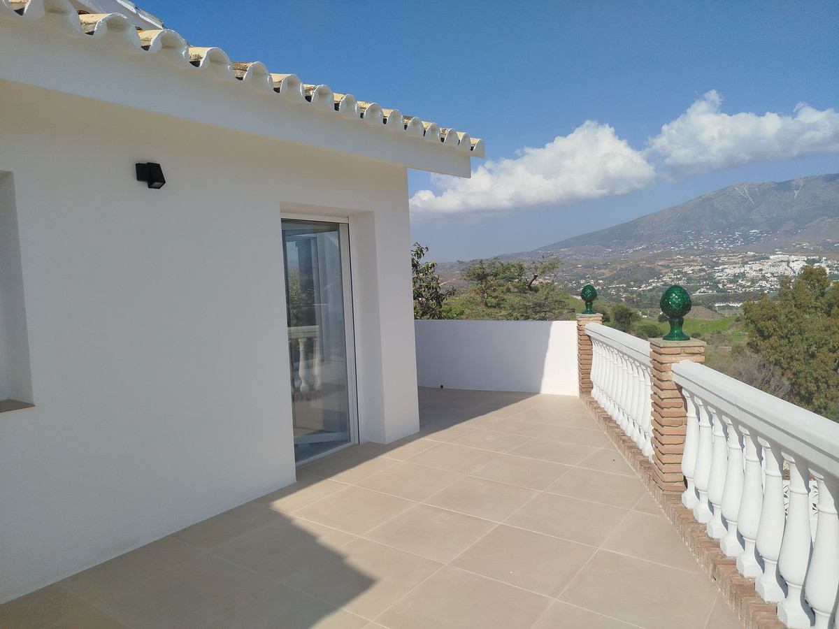 Se vende Villa - Chalet de 3 dormitorios en Costa Del Sol, Málaga, España