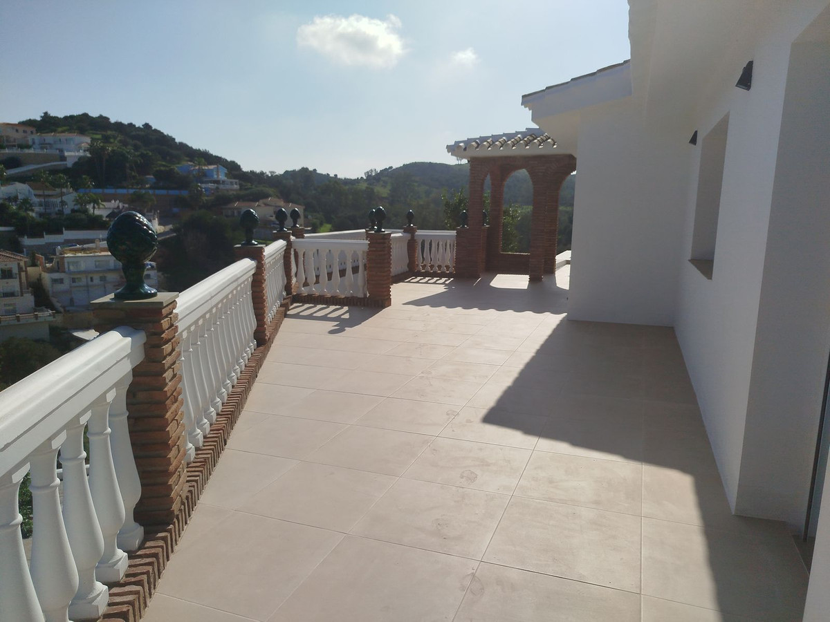 Se vende Villa - Chalet de 3 dormitorios en Costa Del Sol, Málaga, España