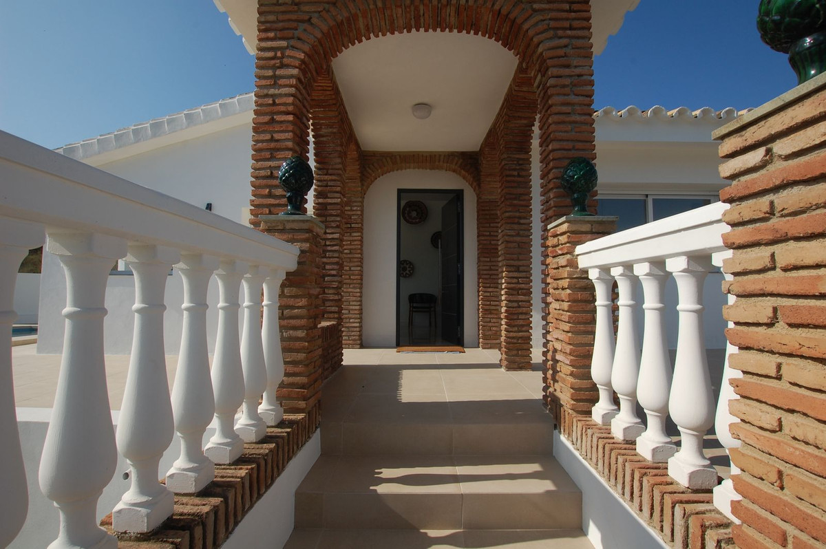 Se vende Villa - Chalet de 3 dormitorios en Costa Del Sol, Málaga, España