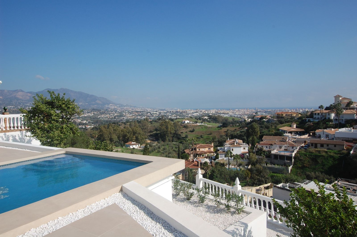 Se vende Villa - Chalet de 3 dormitorios en Costa Del Sol, Málaga, España
