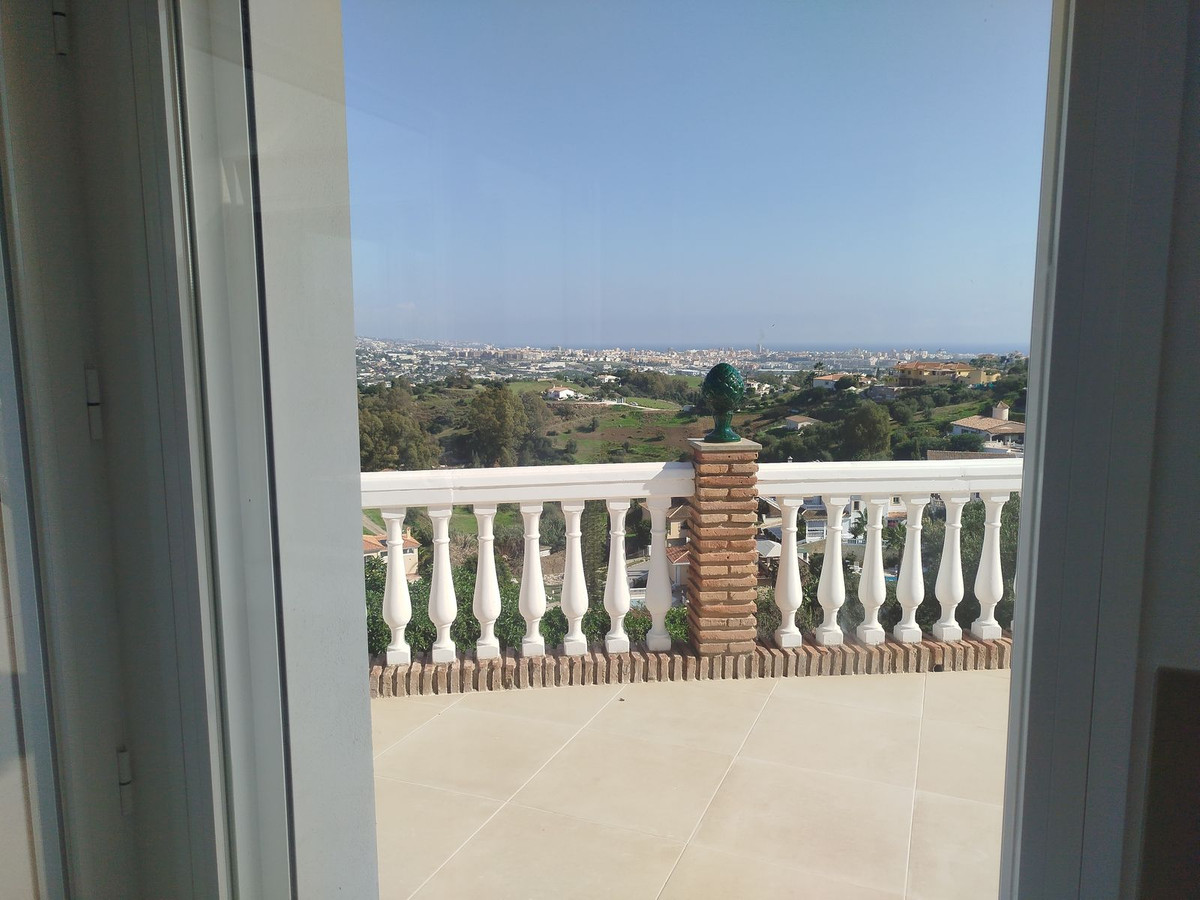 Se vende Villa - Chalet de 3 dormitorios en Costa Del Sol, Málaga, España