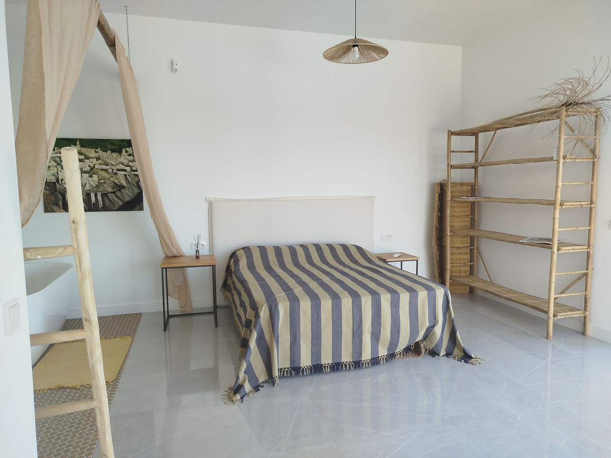 Se vende Villa - Chalet de 3 dormitorios en Costa Del Sol, Málaga, España