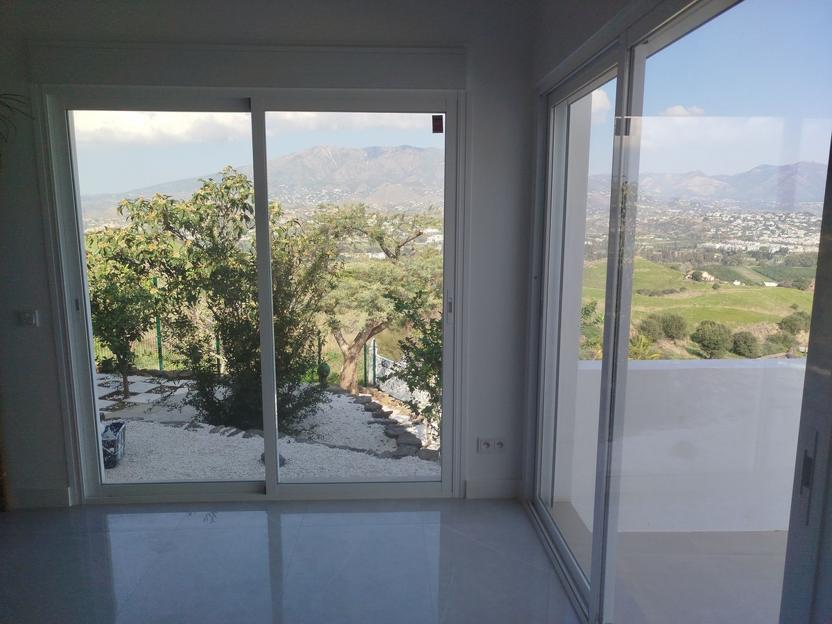 Se vende Villa - Chalet de 3 dormitorios en Costa Del Sol, Málaga, España
