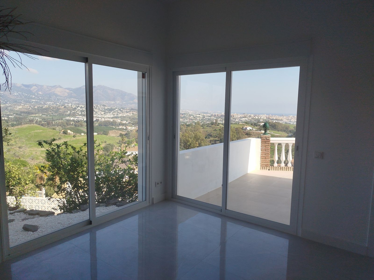 Se vende Villa - Chalet de 3 dormitorios en Costa Del Sol, Málaga, España