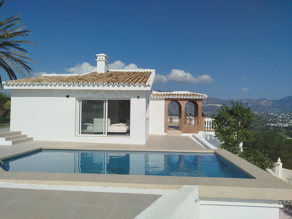 Se vende Villa - Chalet de 3 dormitorios en Costa Del Sol, Málaga, España