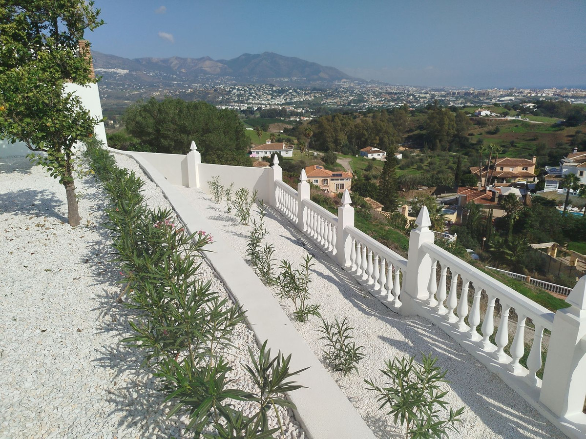 Se vende Villa - Chalet de 3 dormitorios en Costa Del Sol, Málaga, España