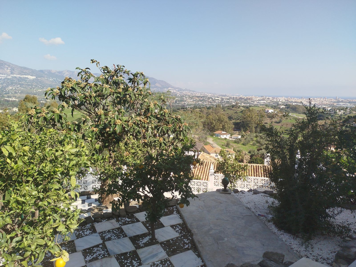 Se vende Villa - Chalet de 3 dormitorios en Costa Del Sol, Málaga, España
