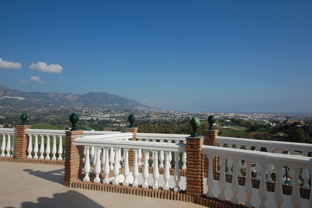 Se vende Villa - Chalet de 3 dormitorios en Costa Del Sol, Málaga, España