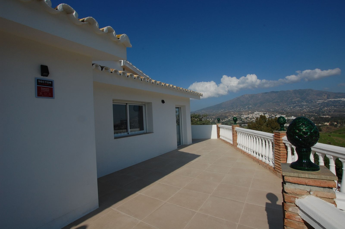 Se vende Villa - Chalet de 3 dormitorios en Costa Del Sol, Málaga, España
