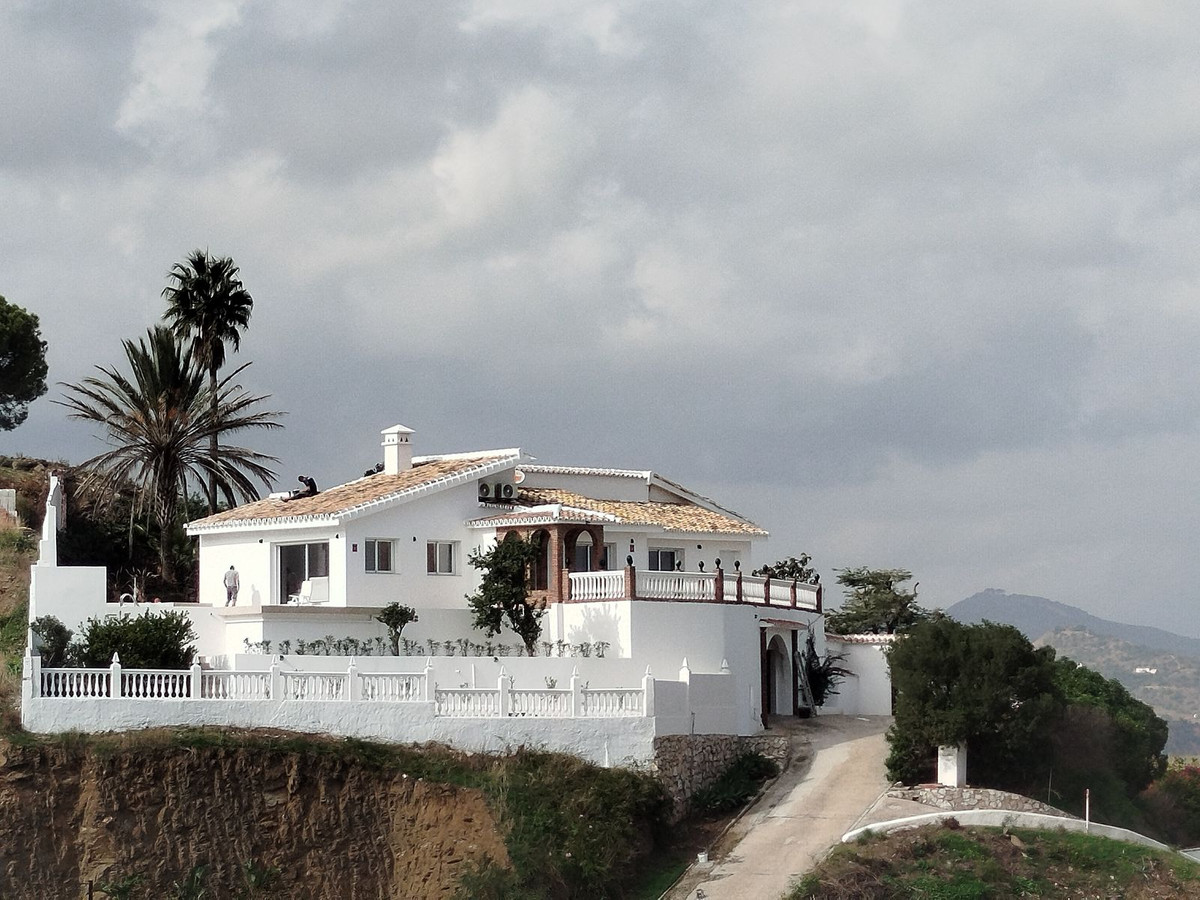 Se vende Villa - Chalet de 3 dormitorios en Costa Del Sol, Málaga, España