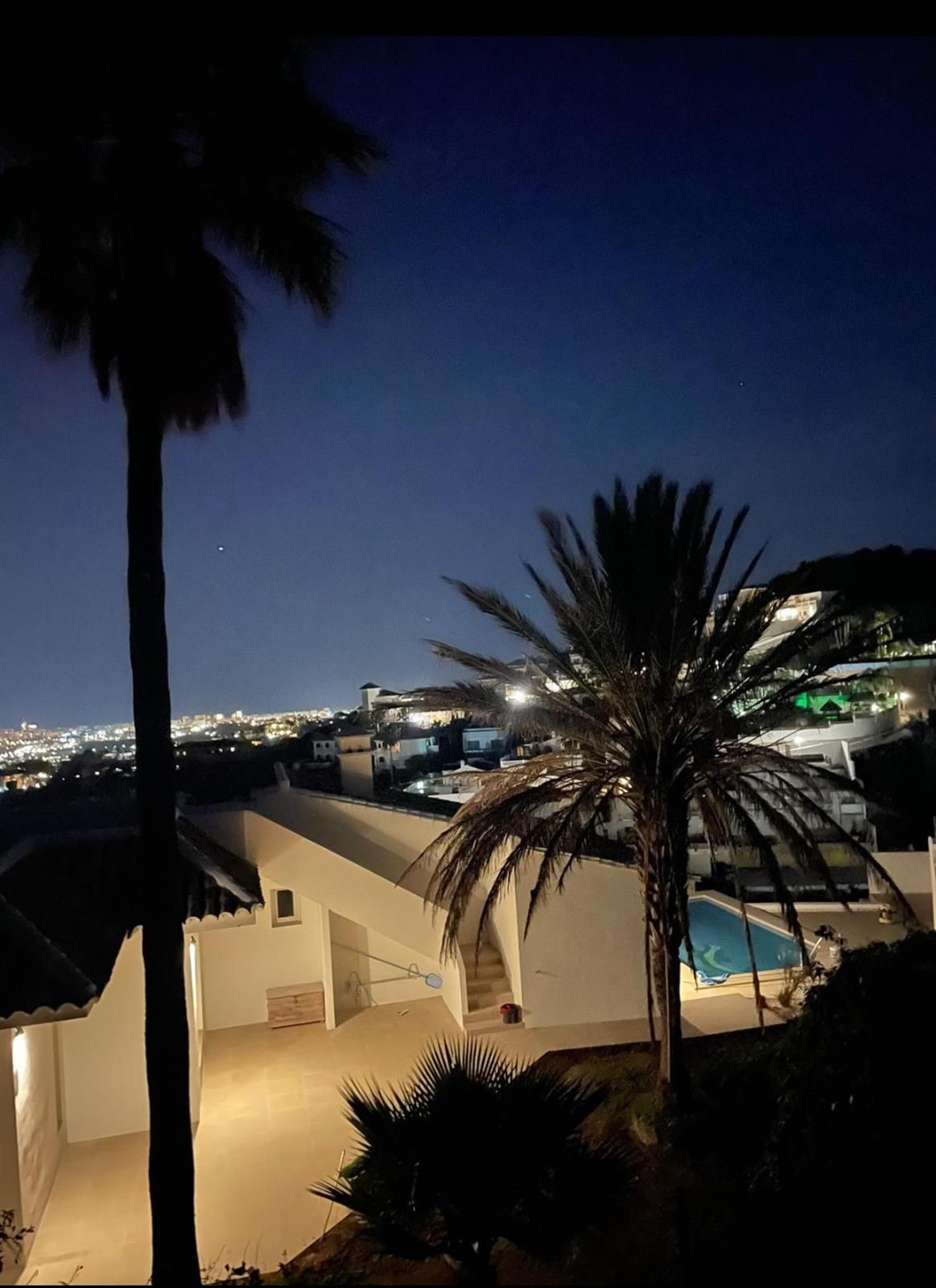 Se vende Villa - Chalet de 3 dormitorios en Costa Del Sol, Málaga, España