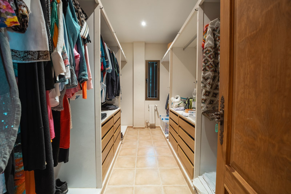 4 Bed Townhouse for sale in Monda Costa Del Sol, Málaga, Spain
