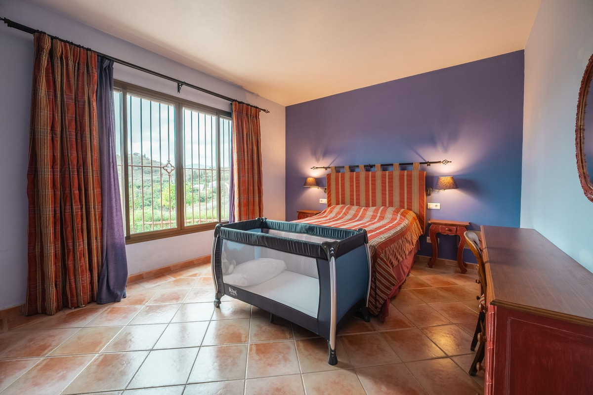 4 Bed Townhouse for sale in Monda Costa Del Sol, Málaga, Spain