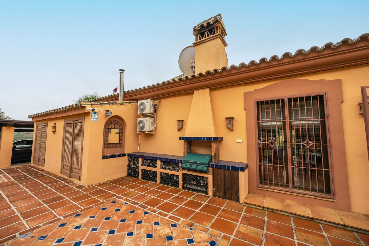 4 Bed Townhouse for sale in Monda Costa Del Sol, Málaga, Spain