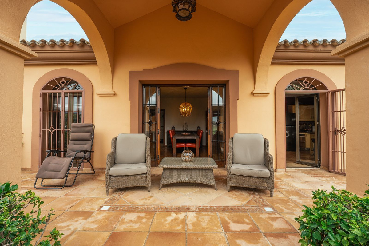 4 Bed Townhouse for sale in Monda Costa Del Sol, Málaga, Spain