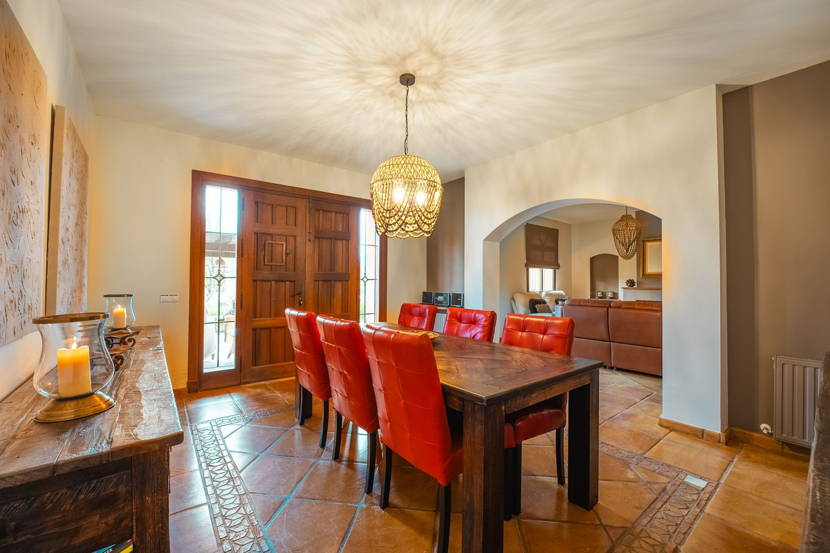 4 Bed Townhouse for sale in Monda Costa Del Sol, Málaga, Spain